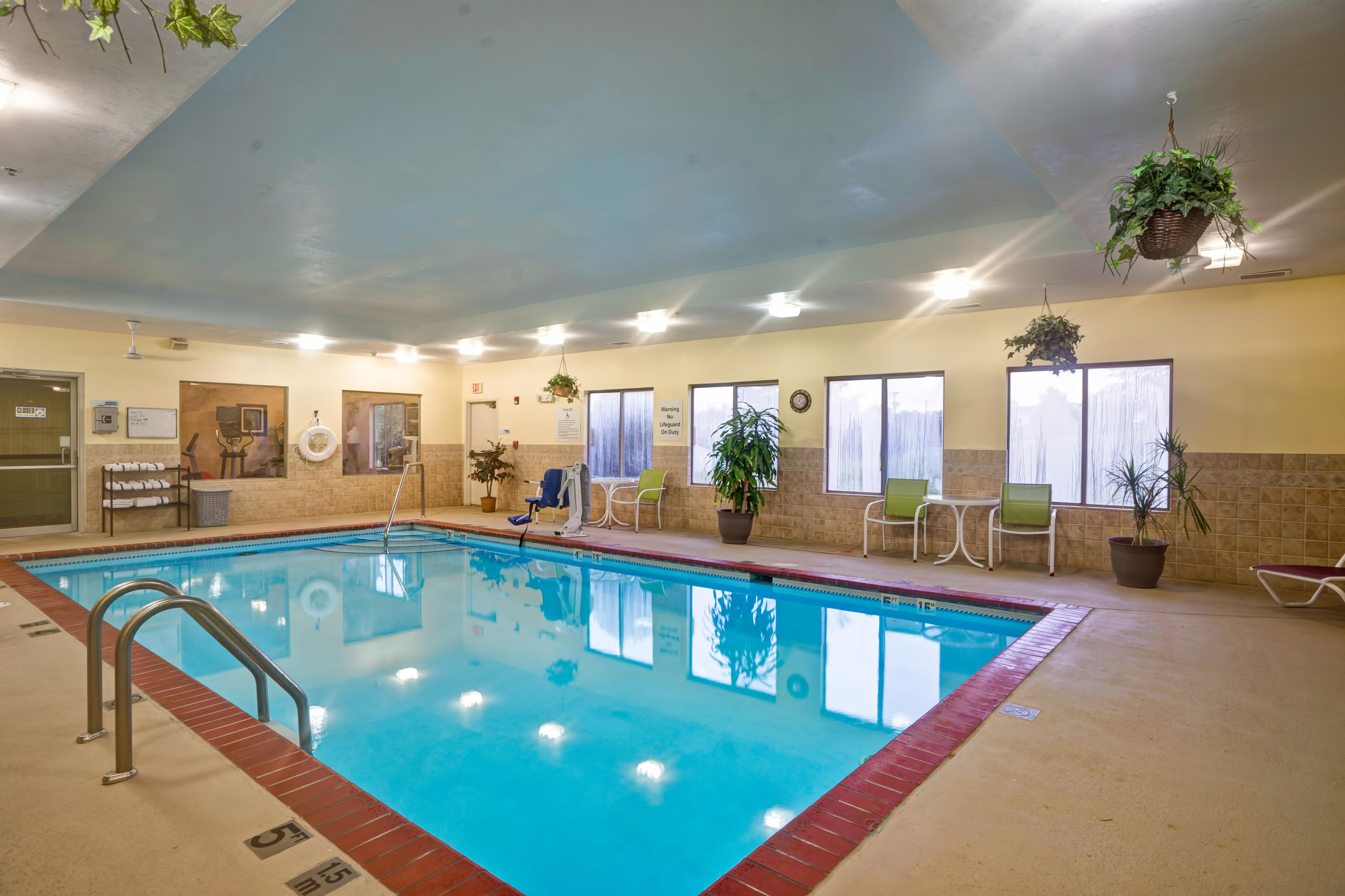 Holiday Inn Express Hotel & Suites Christiansburg By Ihg Exteriér fotografie